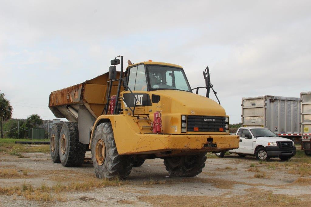 2010 CAT 740 Off Road Dump