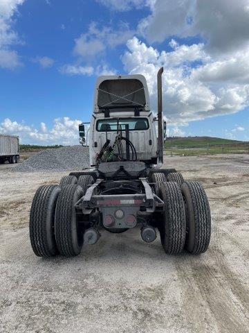 2014 Freightliner M2112 Road Tractor