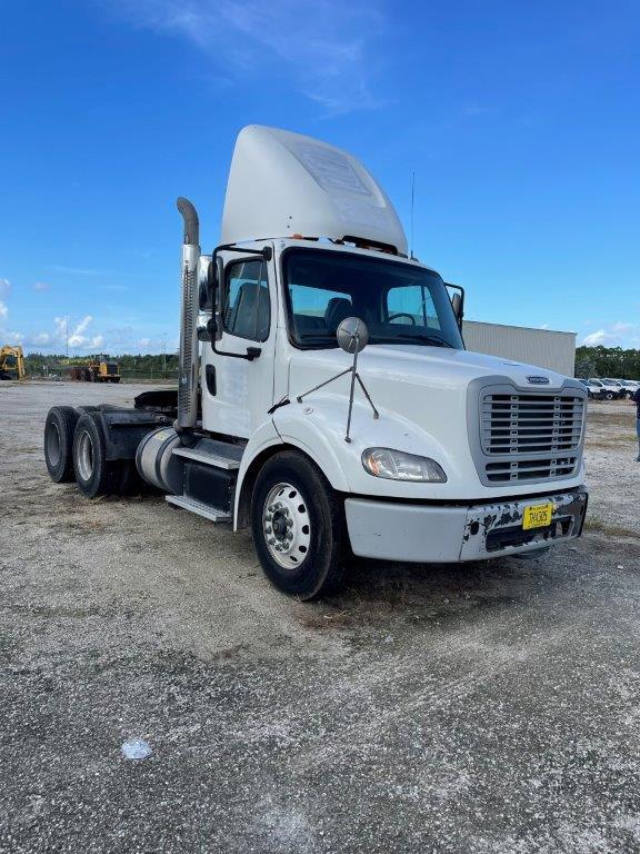 2016 Freightliner Road Tractor