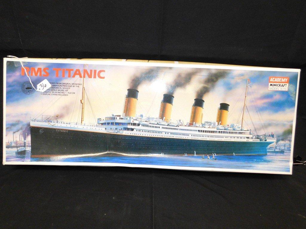 RMS Titanic Model