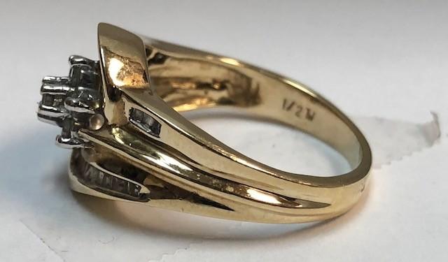 14KT YELLOW GOLD DIAMOND RING