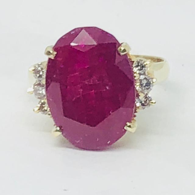 14KT YELLOW GOLD RUBY AND DIAMOND RING