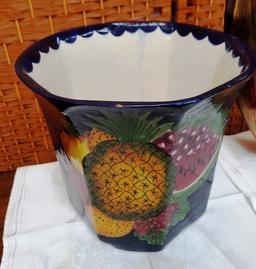 HAND PAINTED FRUIT PLANTER & CENTER PIECE D�COR