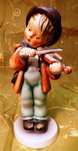 8" TALL HUMMEL BY GOEBEL BOY PLAYING VIOLIN