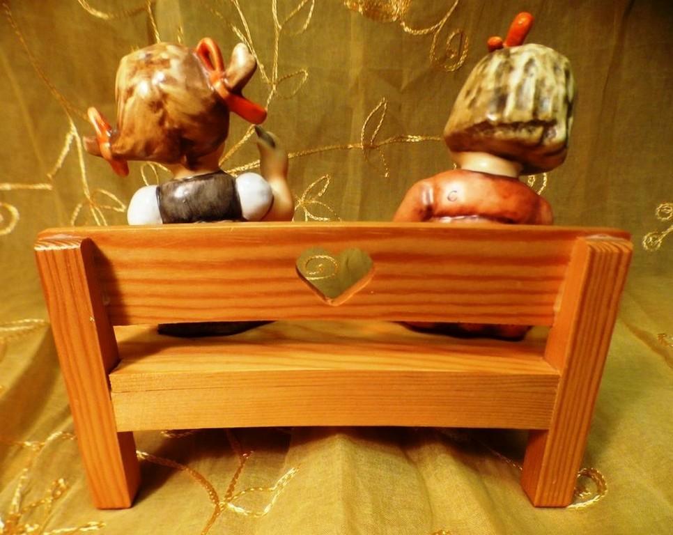 HUMMEL BY GOEBEL GIRLS ON BENCH