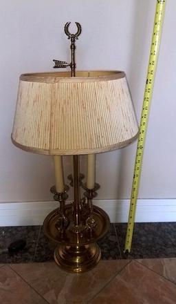 NICE VINTAGE BRASS TABLE LAMP