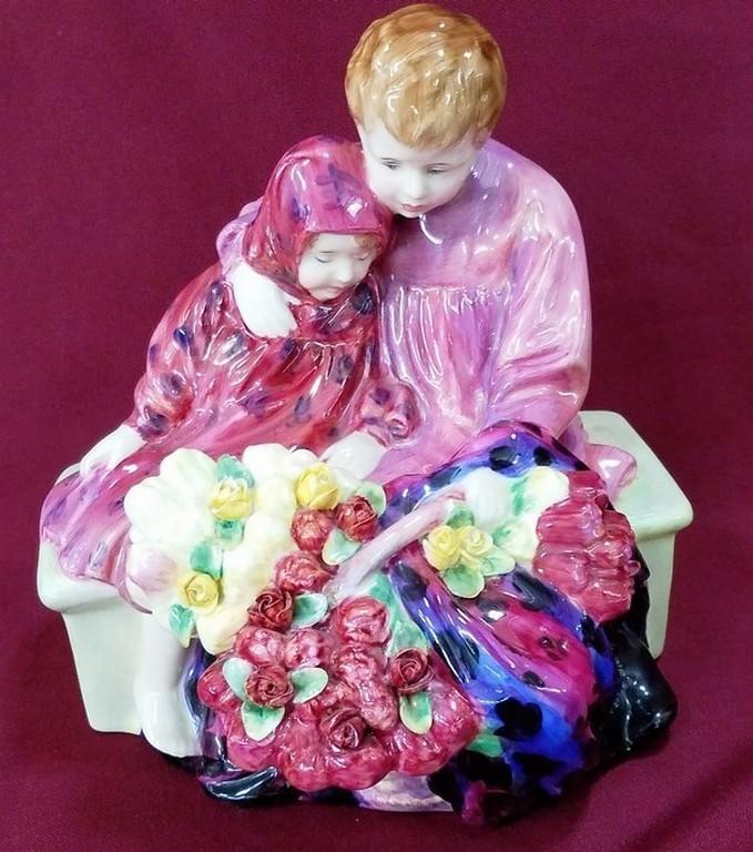 9" TALL ROYAL DOULTON  FIGURINE "FLOWER SELLERS CHILDREN"