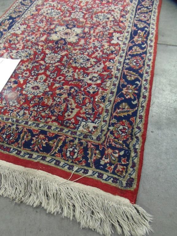 2 1/2' BY 4 1/2' HAND MADE ANTIQUE AREA RUG