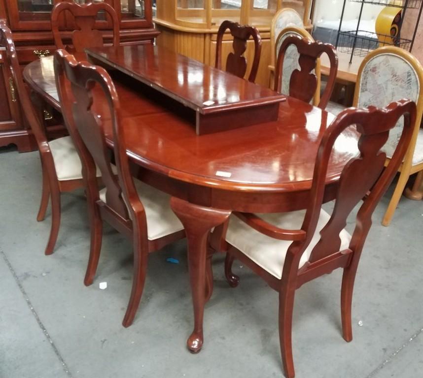 CHERRY WOOD DINING ROOM SET - TABLE & 6 CHAIRS W/ CHINA CABINET