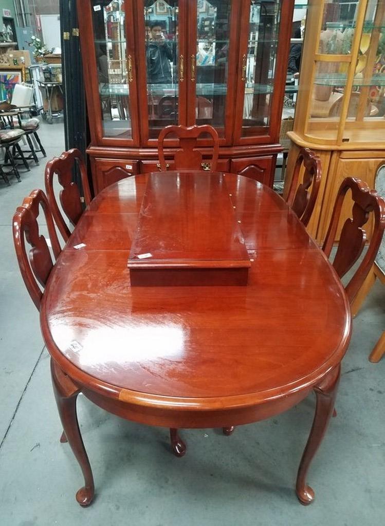 CHERRY WOOD DINING ROOM SET - TABLE & 6 CHAIRS W/ CHINA CABINET