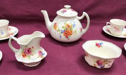 SERVICE FOR 8 ROYAL DOULTON TEA SET