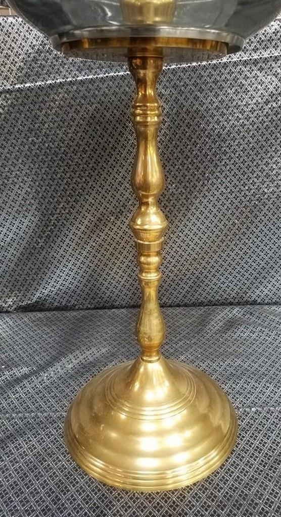 20" TALL TABLE WITH BRASS STAND