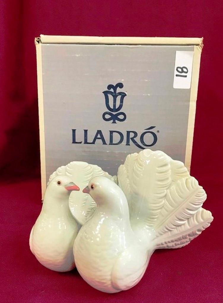 LLADRO DOVES WITH ORIGINAL BOX