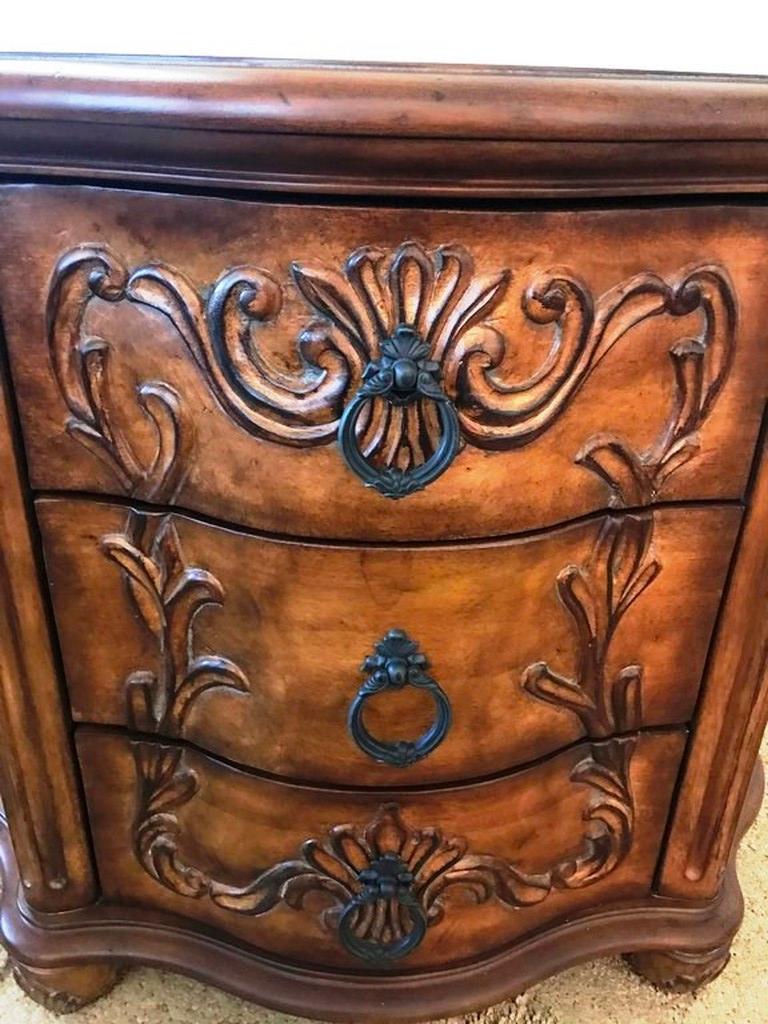 BEAUTIFUL 3 DRAWER CHEST COMMODE