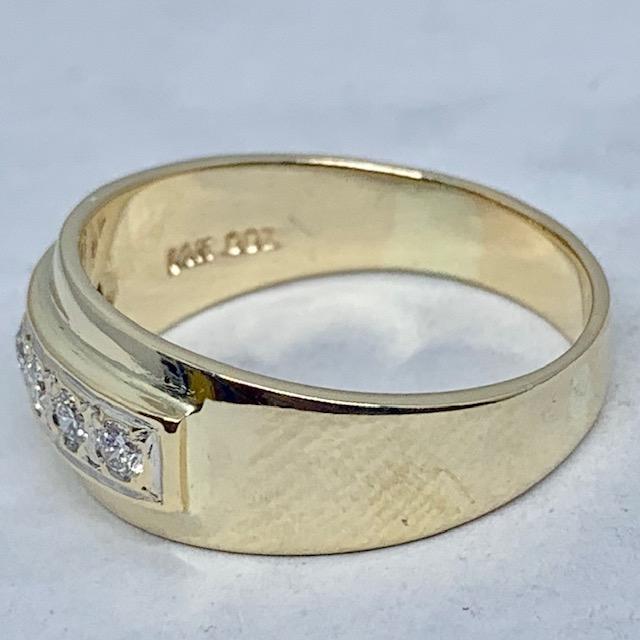 14KT YELLOW GOLD .60CTS MEN'S DIAMOND RING