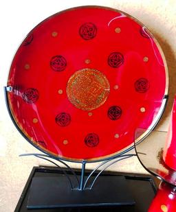 RED DESIGNER PLATTER ON STAND