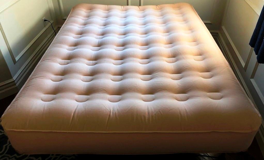 PORTABLE INFLATABLE AIR MATTRESS WITH STAND BY FRONTGATE