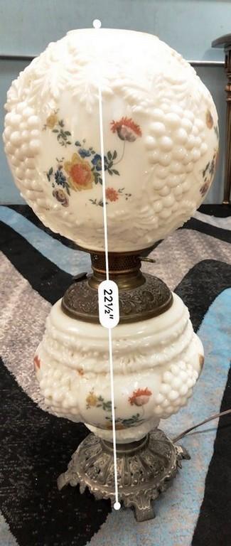 ANTIQUE WHITE SHADE LAMP