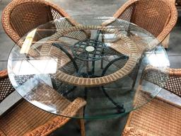 GLASS TOP RATTAN PATIO TABLE & 4 CHAIRS