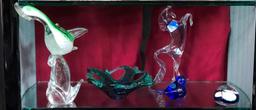 LOT OF ASSORTED ART GLASS PIECES, INCLUDING FENTON & MURANO