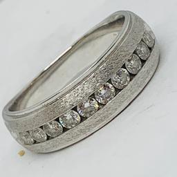 14KT WHITE GOLD .85 CTS DIAMOND MENS RING