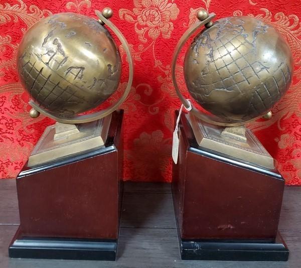 PAIR OF GLOBE BOOKENDS