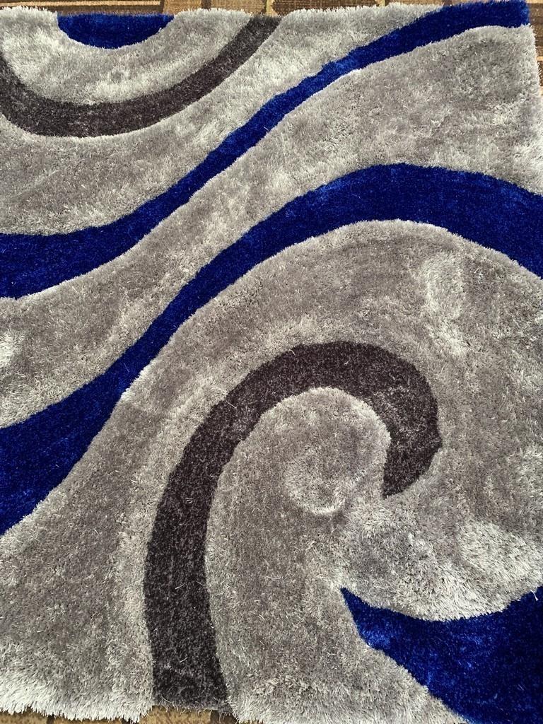 NEW  7'X5' AREA RUG - SILVER, BLUE & BLACK