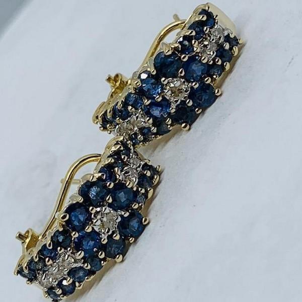 14KT YELLOW GOLD 2.00CTS BLUE SAPPHIRE AND .20CTD DIAMOND EARRINGS