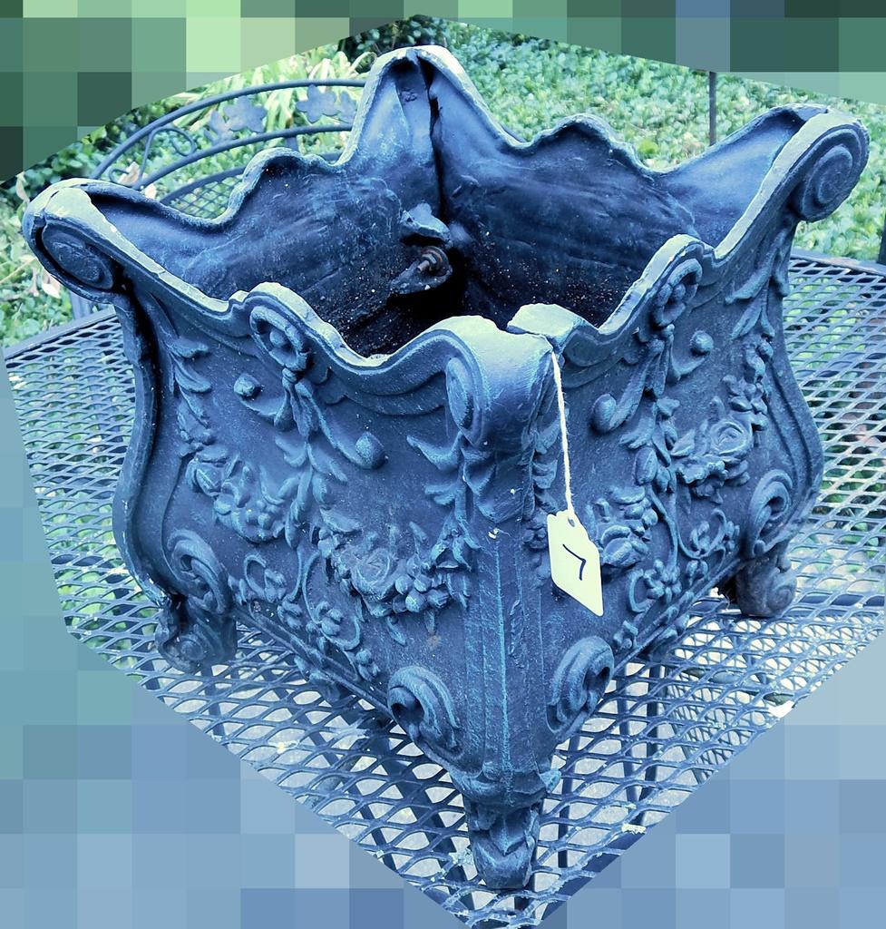 Cast Aluminum Planter