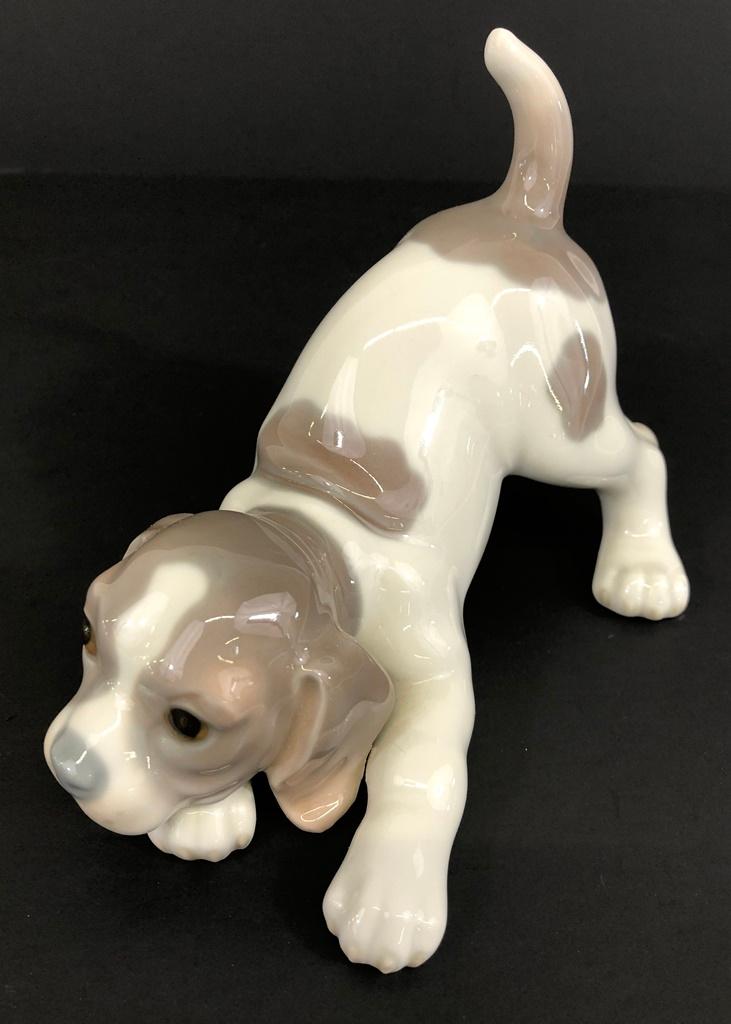 Lladro Dog Figurine - 6½"4"