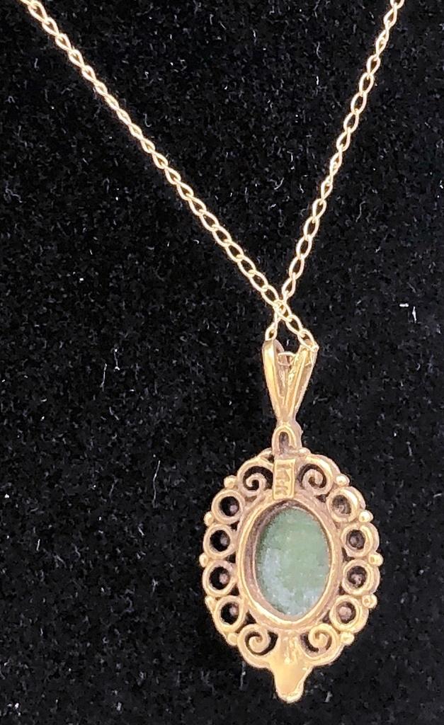 14kt Gold & Jade Pendant W/ 14kt Gold Chain - 2.4 Gr