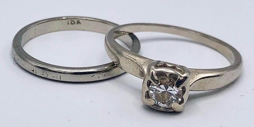 Platinum Wedding Ring W/ .25 Ct Diamond - 2.3 Gr, Size 6;     18kt Gold Wed
