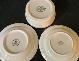 4 Small Royal Family Dishes