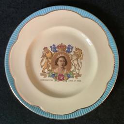 4 Small Royal Family Dishes