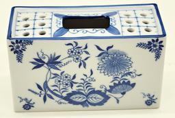 2 Blue Delft Salt & Pepper Sets;     Blue Delft Shoe;     Blue Delft Covere