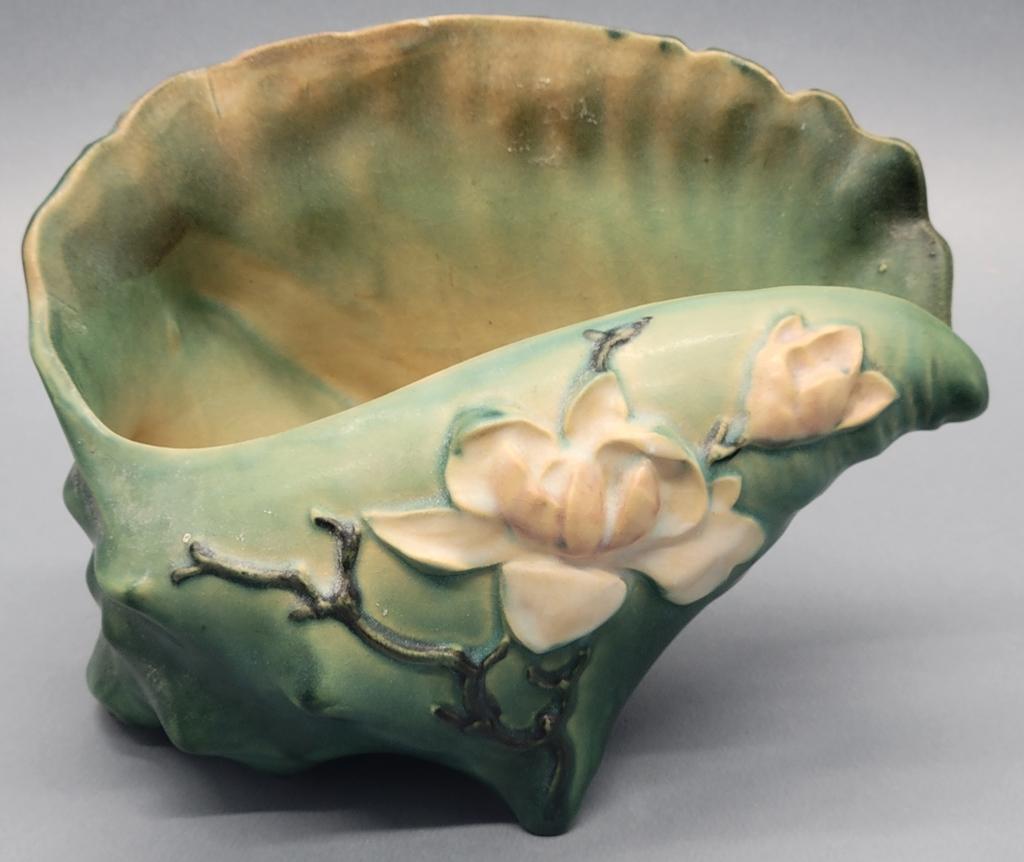 Roseville Pottery Magnolia Green Conch Shell - 454-8