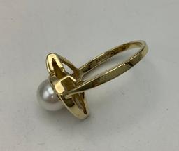 14kt Diamond & Pearl Ring - Size 6¾ (4.9g Total Weight)