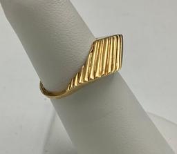 14kt Ring - Size 5 (3.2g Total Weight)