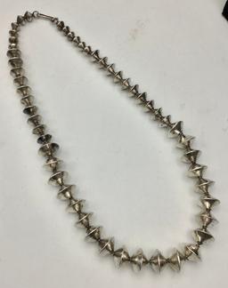 20" Sterling Bench-Made Navajo Saucer Shaped Pearl Necklace (2.49 Ozt Total