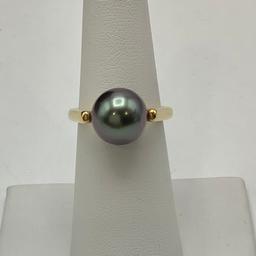 18kt Tivol Ring W/ U Shape Top Set W/ Black Tahitian Schoeffel Pearl (10mm