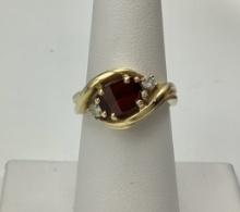 14kt Garnet/Diamond Ring - Size 6¼ (5.8g Total Weight)