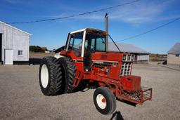 1981 International 1086 Farm Tractor