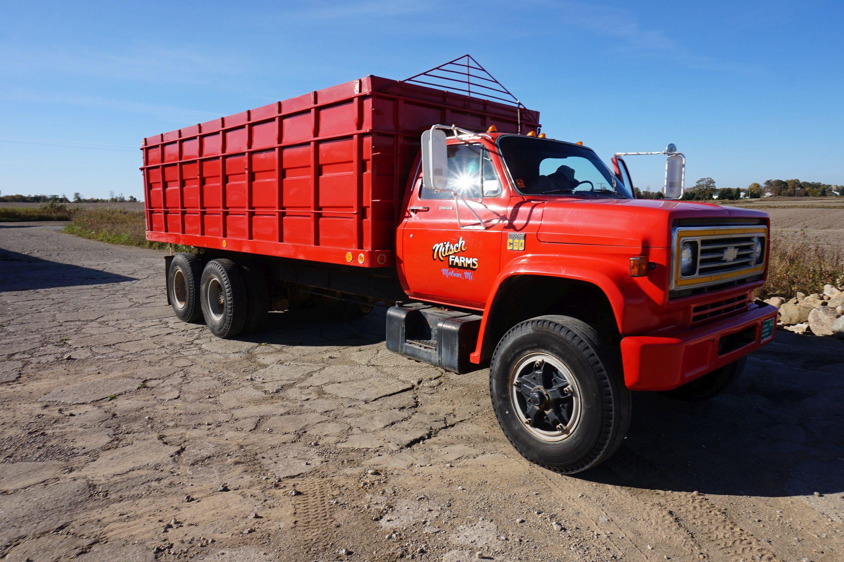 1974 Chevrolet C60 Twin Screw Grain Truck