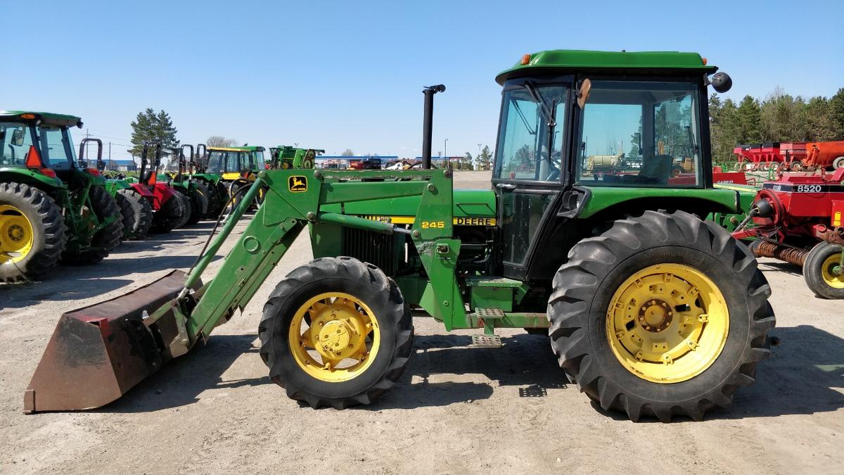 1983 John Deere 2550 Diesel Tractor W/ 4x4