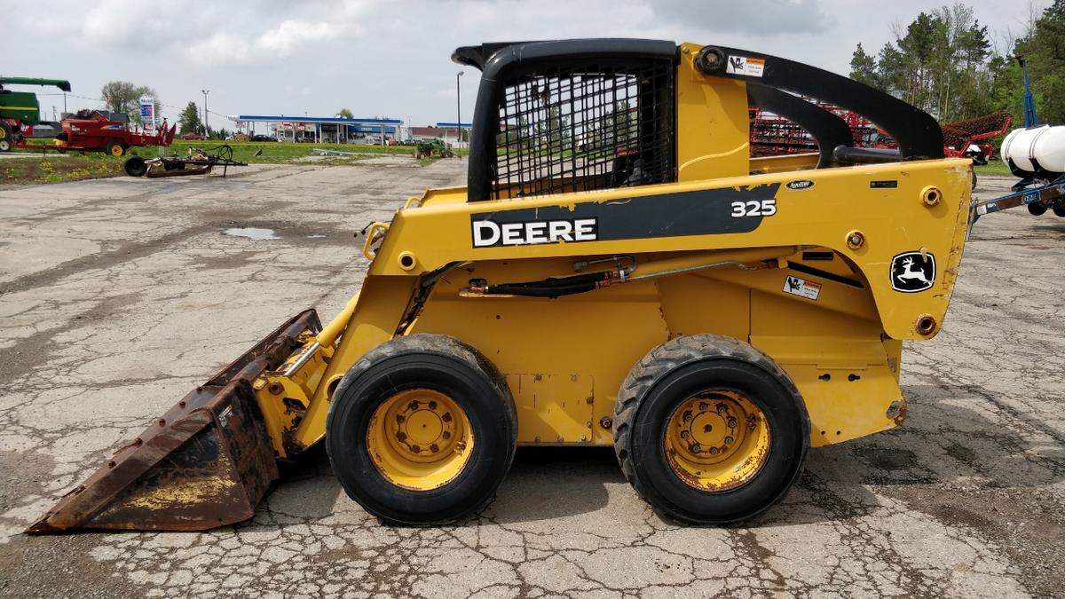 2007 John Deere 325 Diesel Skid Steer W/ 4x4,