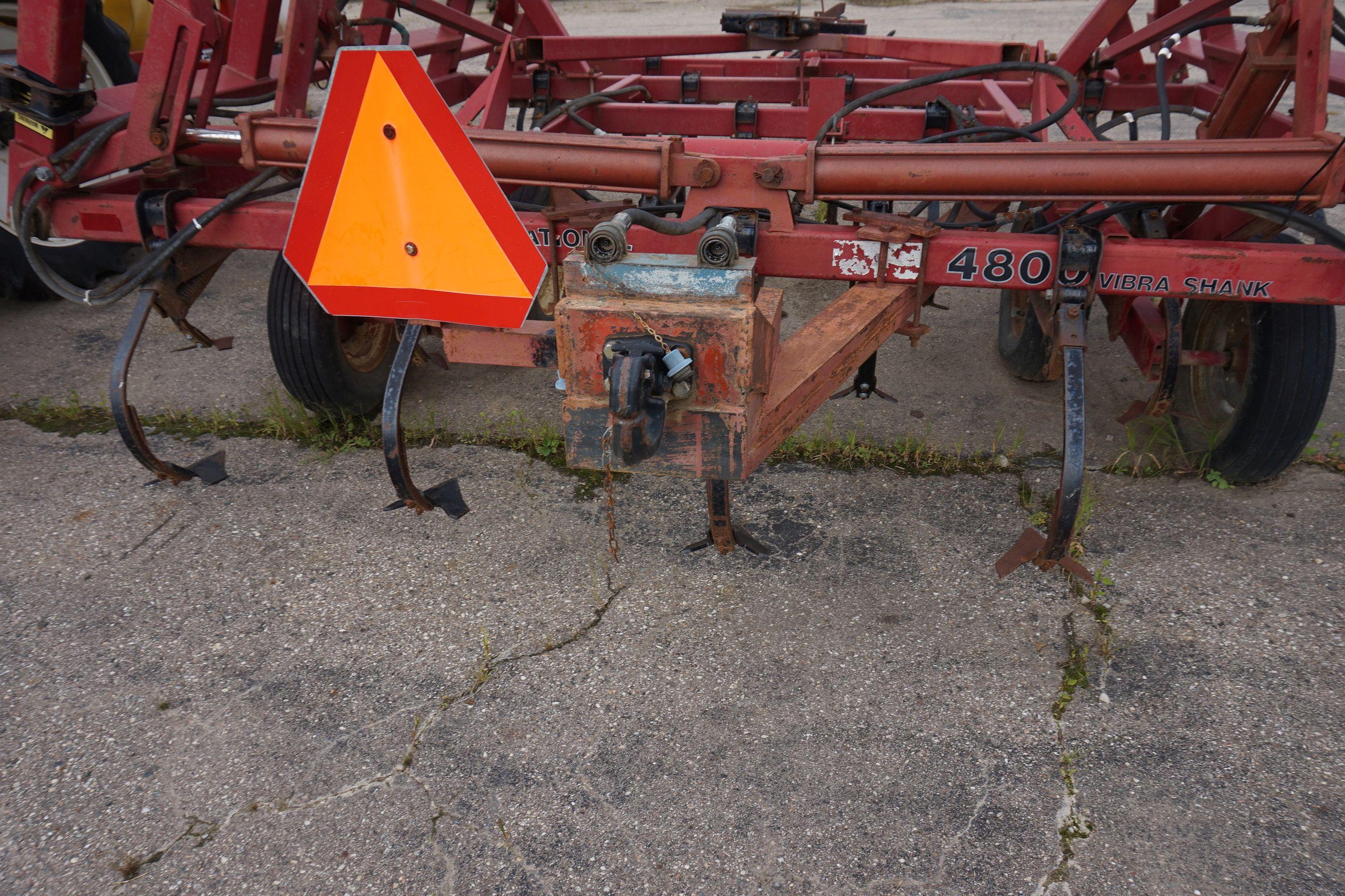 Case International 4800 Vibra Shank Field Cultivator