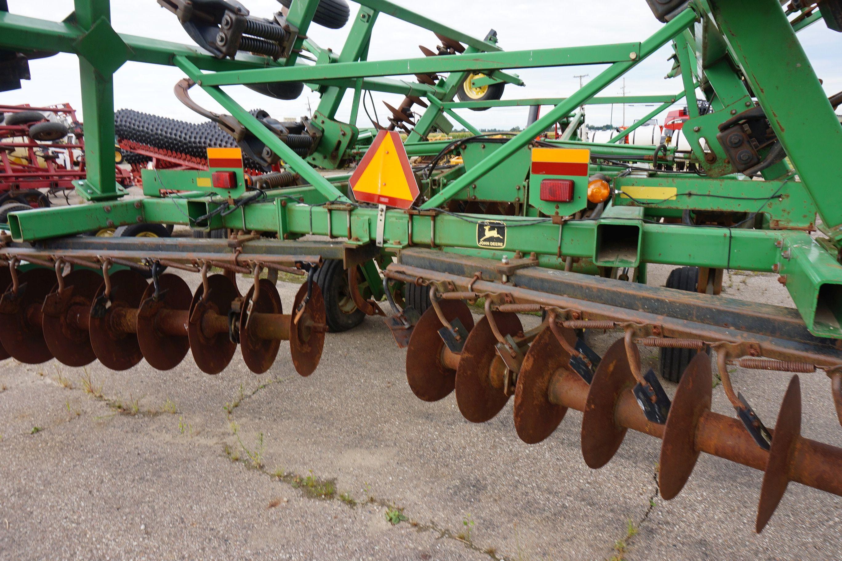 John Deere 512 Disc Ripper,