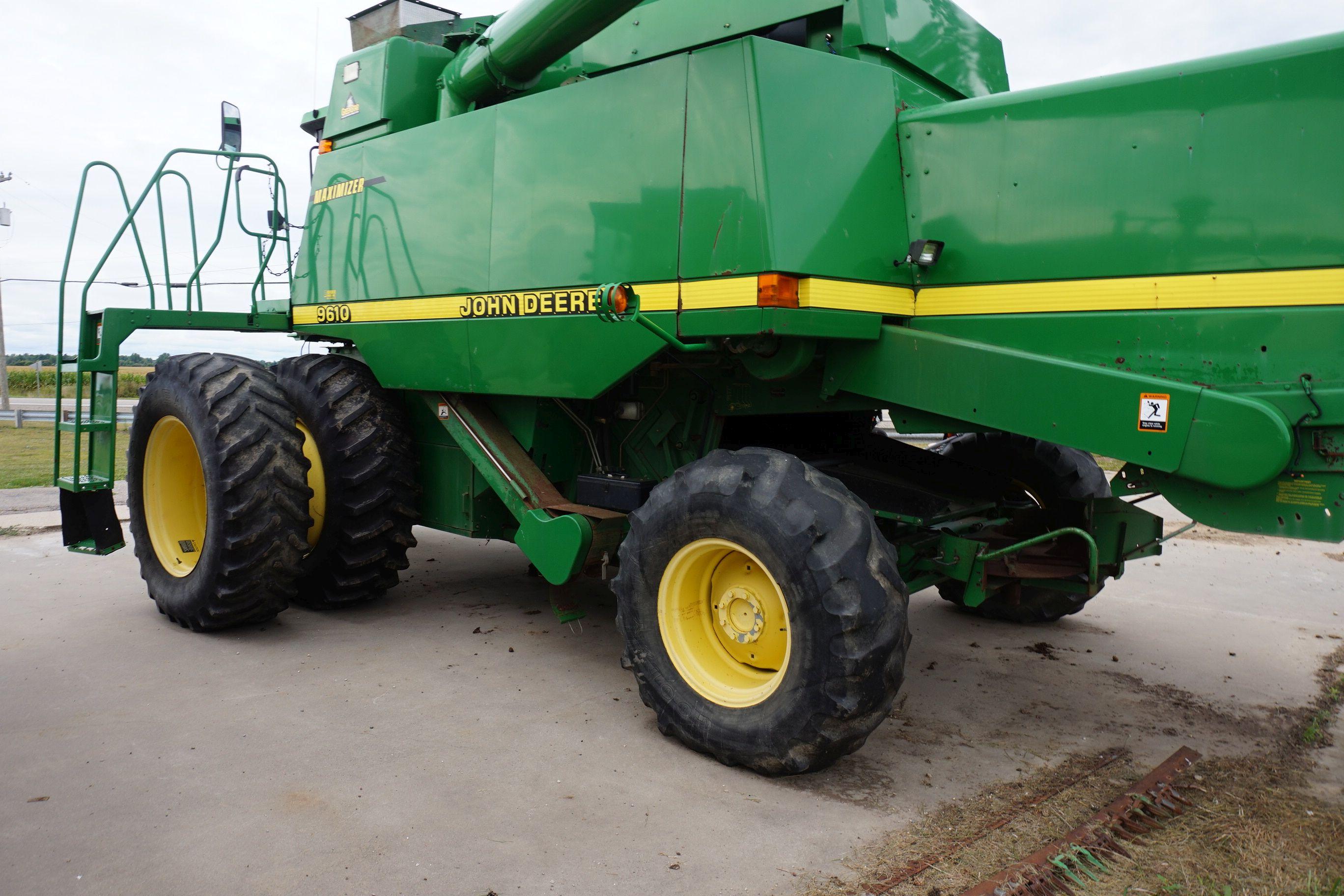 1998 John Deere 9610 Maximizer Diesel Combine