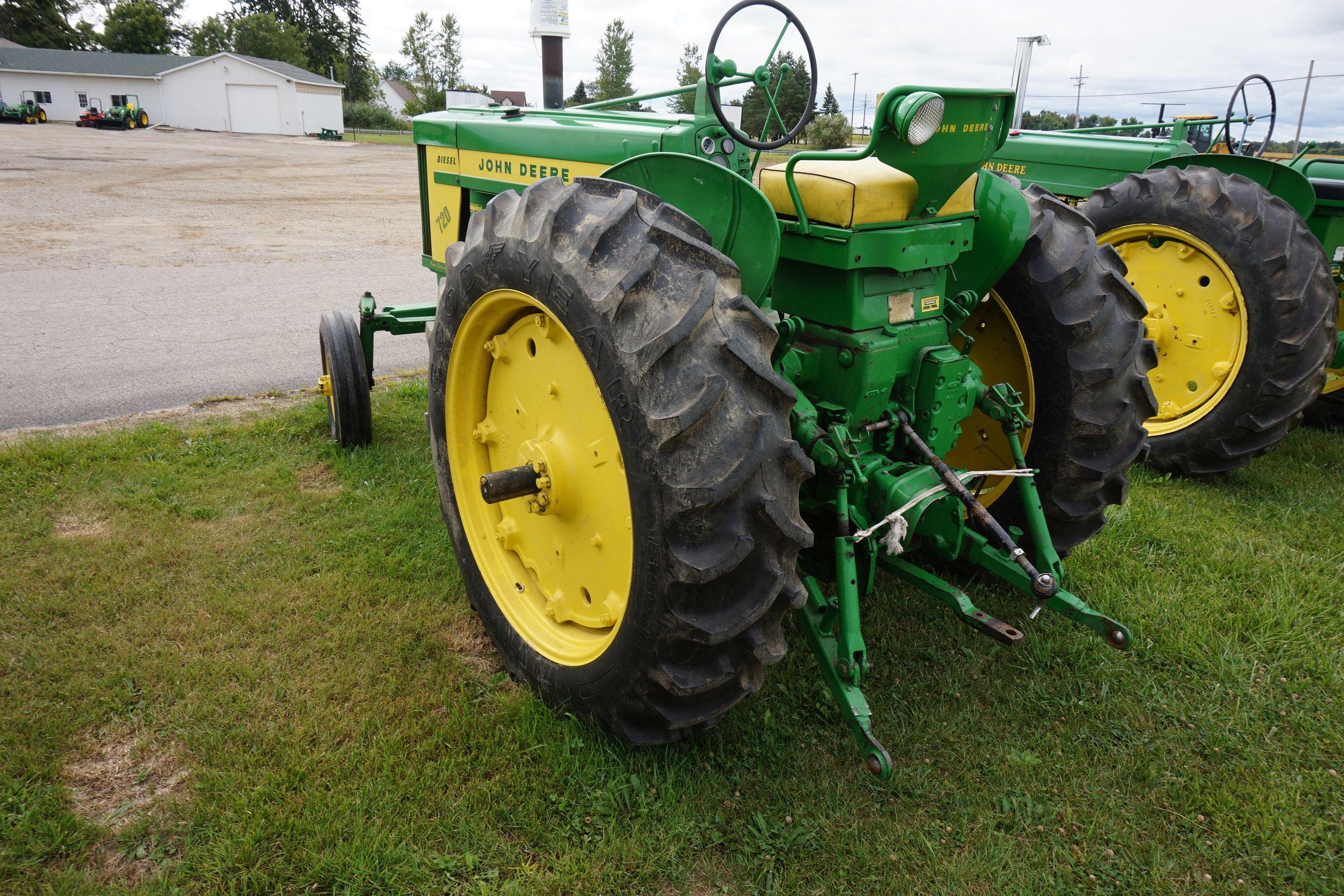 John Deere 720 Gas Tractor