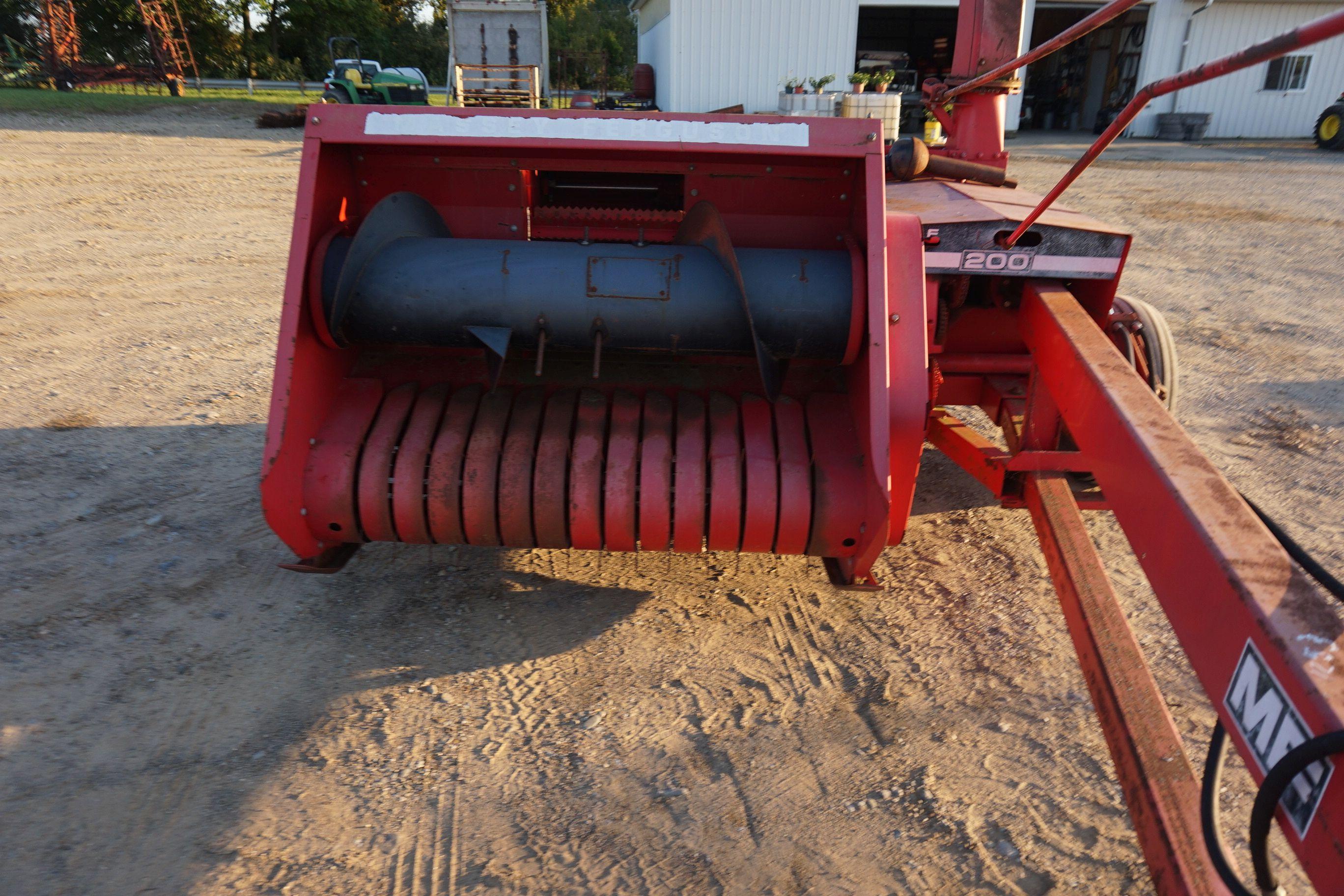 Massey Ferguson 200 hay chopper